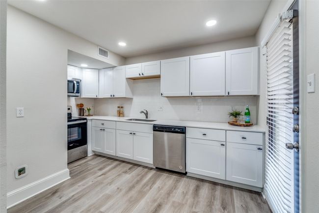 APT-120 - 10211 Regal Oaks Dr, Condo with 2 bedrooms, 2 bathrooms and null parking in Dallas TX | Image 8