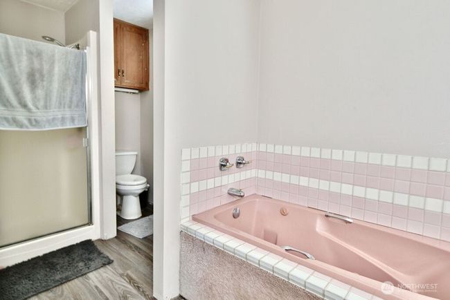 jetted tub | Image 28