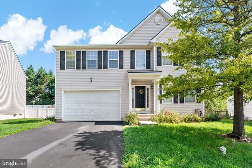 153 Flagstaff Cir, MARTINSBURG, WV, 25405-5705 | Card Image