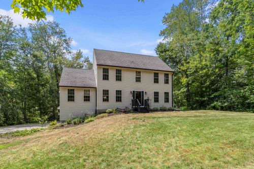 122 Blake Rd, Epping, NH, 03042-3021 | Card Image