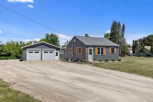 499 Elm Street, Berlin, WI, 54923 | Card Image