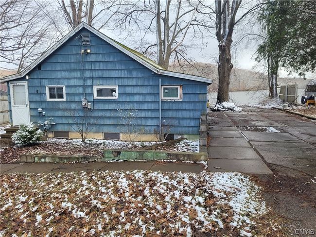8 E High Banks Drive, House other with 3 bedrooms, 1 bathrooms and null parking in Granby NY | Image 1