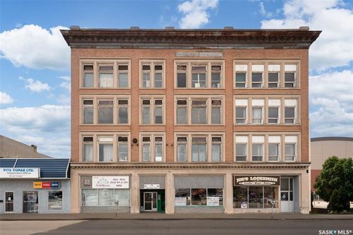 117-123 High St W, Moose Jaw, SK, S6H1S5 | Card Image