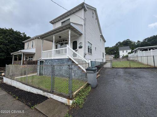 1009 E Packer St, Shamokin, PA, 17872-4726 | Card Image