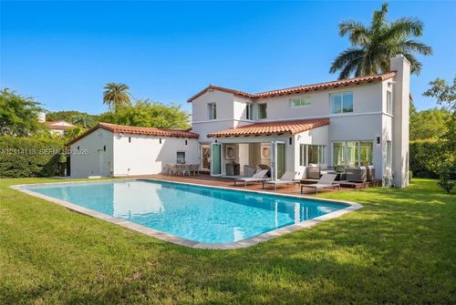 5386 Alton Rd, Miami Beach, FL, 33140-2015 | Card Image