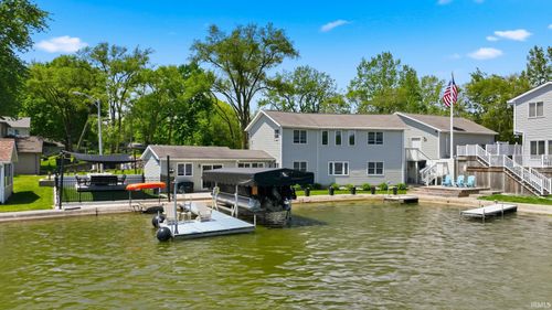 1420 N Shore Dr, Rome City, IN, 46784-9611 | Card Image