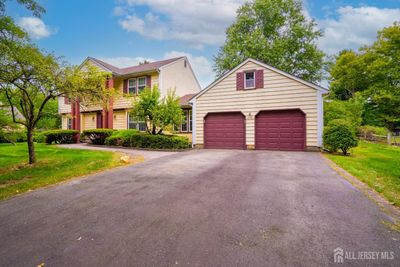 39 Cartwright Drive, House other with 5 bedrooms, 3 bathrooms and null parking in Princeton NJ | Image 3