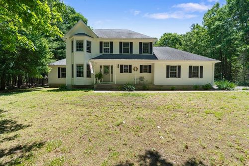 55 Pequot Road, Southampton, MA, 01073 | Card Image