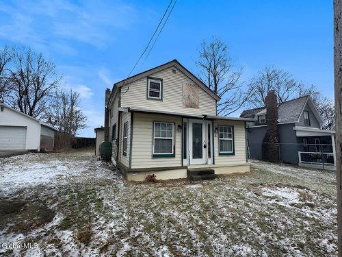 6 Center St, Stillwater, NY, 12170-1234 | Card Image
