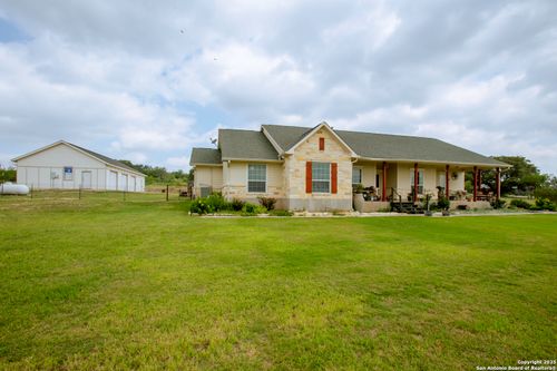 187 Tracks Trl, Center Point, TX, 78010-5597 | Card Image