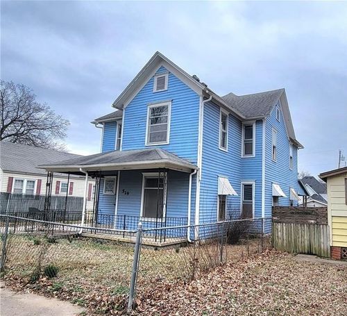 519 W Elm St, Chanute, KS, 66720-1616 | Card Image