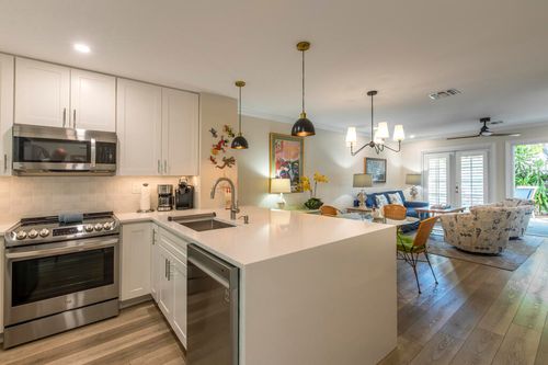 548 Porter Ln, Key West, FL, 33040-8317 | Card Image