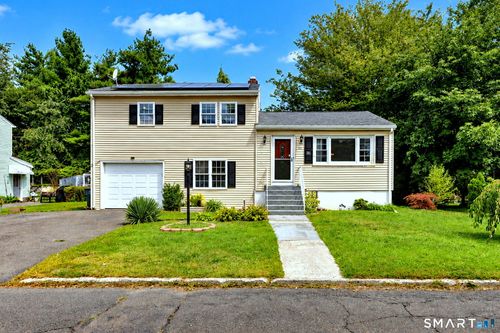 70 Ranch Dr, Bridgeport, CT, 06606-1726 | Card Image