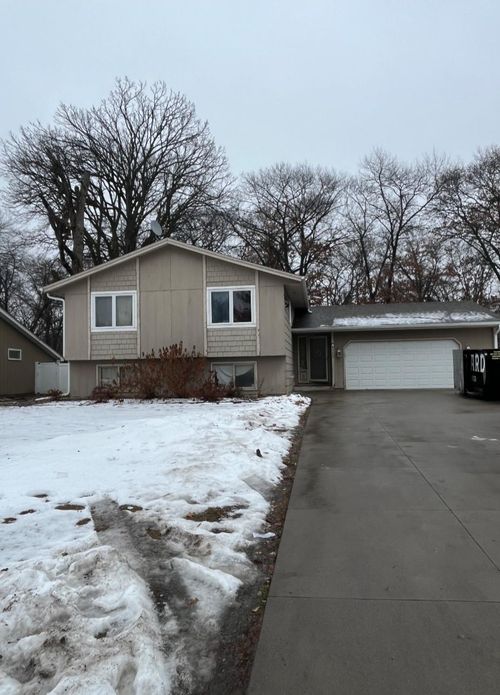 8308 Brunswick Avenue N, Brooklyn Park, MN, 55443 | Card Image