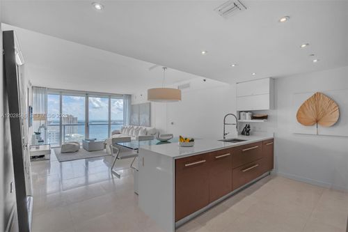 2703-465 Brickell Ave, Miami, FL, 33131-4010 | Card Image