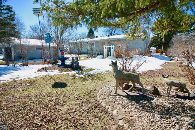 Landscaped yard around entire home | Image 38