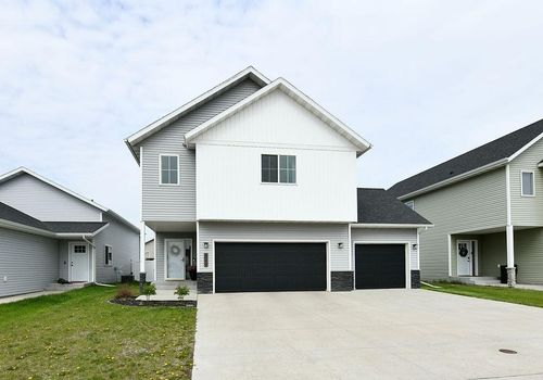 7345 23rd Street S, Fargo, ND, 58104 | Card Image