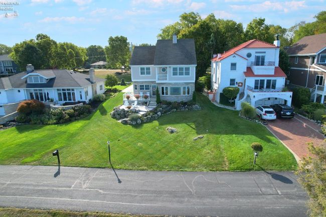 4376 E Cliff Rd, House other with 3 bedrooms, 3 bathrooms and 3 parking in Port Clinton OH | Image 6