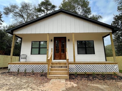 95 Hickory St, Shepherd, TX, 77371-9614 | Card Image