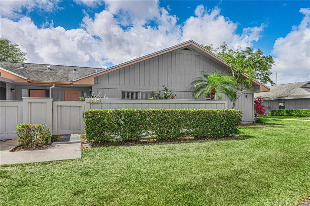 Cinnamon Tree Cir, Jensen Beach, FL 34957