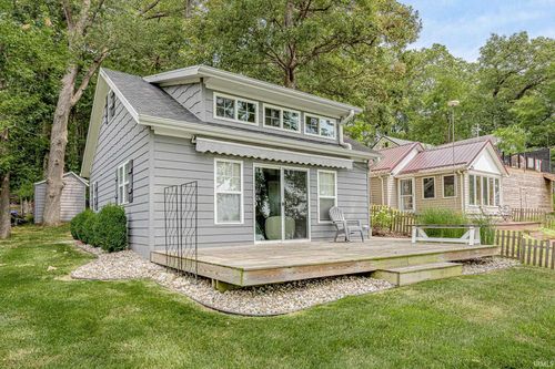 5367 W Diamond Lake Rd, Wawaka, IN, 46794-9712 | Card Image