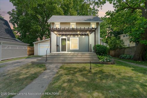 236 W Lincoln Street, Grand Ledge, MI, 48837 | Card Image