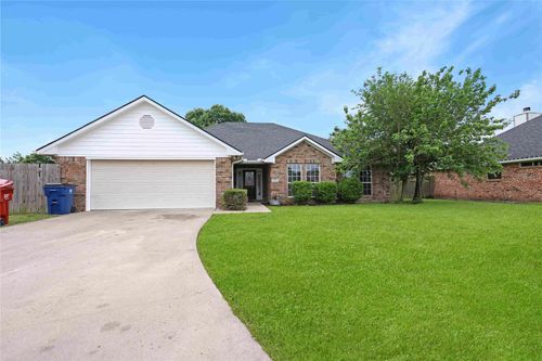 709 Elm Cir, Van Alstyne, TX, 75495-3378 | Card Image