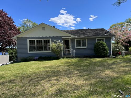 13 Trading Cove Dr, Norwich, CT, 06360-7152 | Card Image