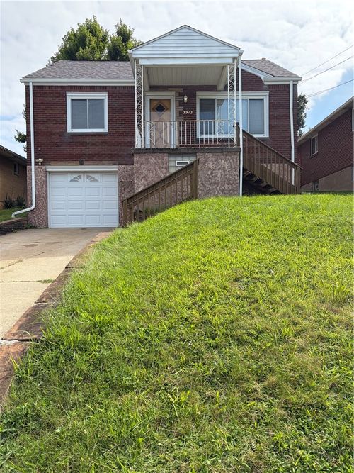 3913 Everlawn St, West Mifflin, PA, 15122-2107 | Card Image