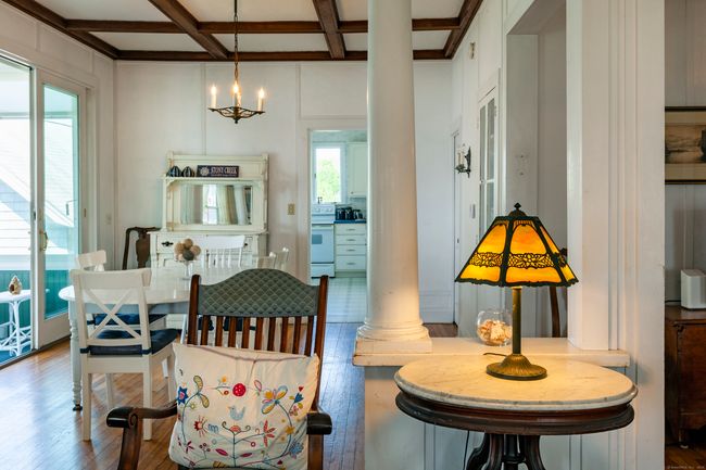 18 Prospect Hill Rd, House other with 6 bedrooms, 2 bathrooms and 1 parking in Branford CT | Image 8
