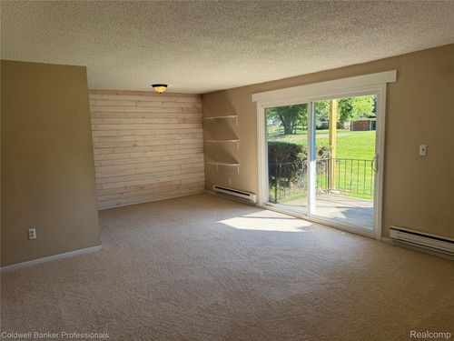 1-1830 Colonial Village Way, Waterford, MI, 48328-1937 | Card Image