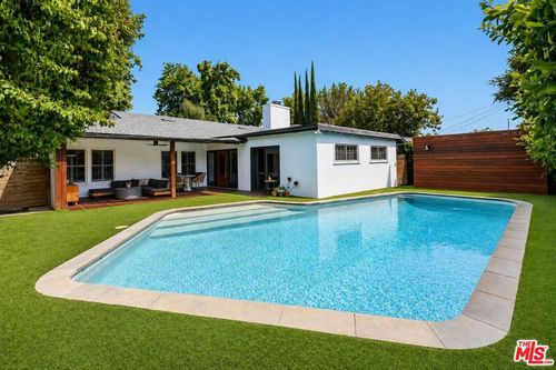 5245 Ventura Canyon Ave, Sherman Oaks, CA, 91401-5924 | Card Image