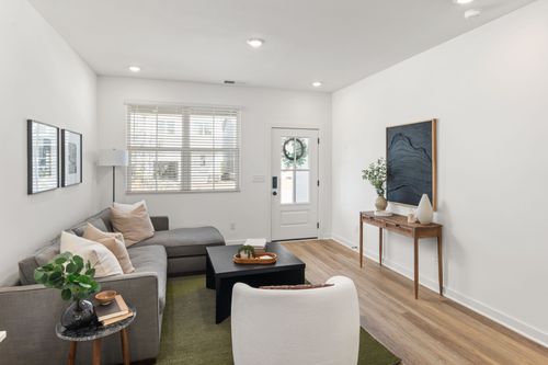1128 Marlowe Lndg, Nashville, TN, 37207-3761 | Card Image
