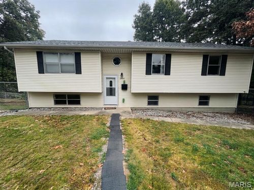 24370 Trolley Ln, Saint Robert, MO, 65584-3231 | Card Image