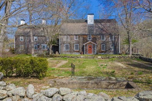 9 Maple St, Wenham, MA, 01984-1922 | Card Image