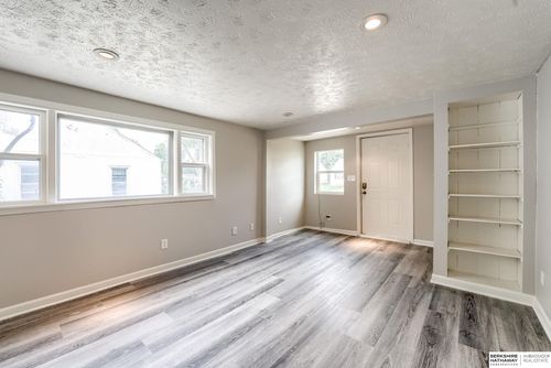 2503 Wayne St, Bellevue, NE, 68005-5357 | Card Image