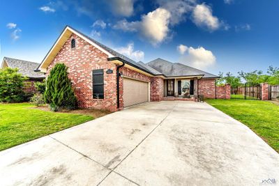 306 Mandalay West Drive, House other with 3 bedrooms, 2 bathrooms and null parking in Houma LA | Image 1