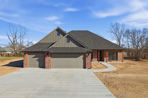 309 N 23rd St, Collinsville, OK, 74021-1761 | Card Image