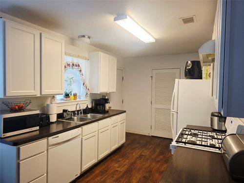 903 Fields Street, Richmond, TX, 77469 | Card Image