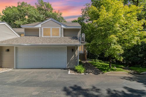 8871 Basswood Rd, Eden Prairie, MN, 55344-7407 | Card Image