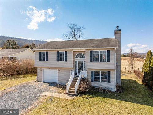 125 Mulberry Ln, Wardensville, WV, 26851-8705 | Card Image