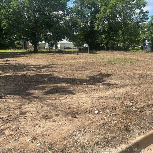 305 E Tahlequah Ave, Sulphur, OK, 73086-3050 | Card Image