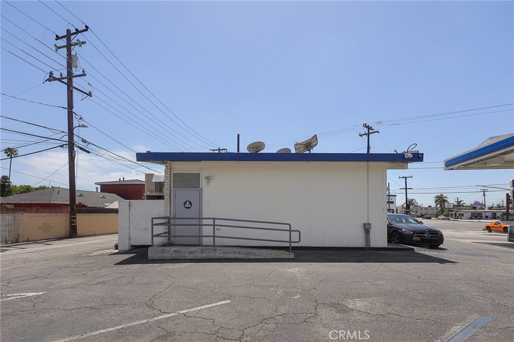 Commercial Sale in South Gate 4