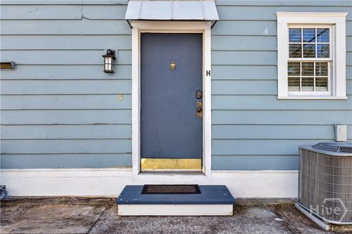 h-501 E Charlton St, Savannah, GA, 31401-4640 | Card Image
