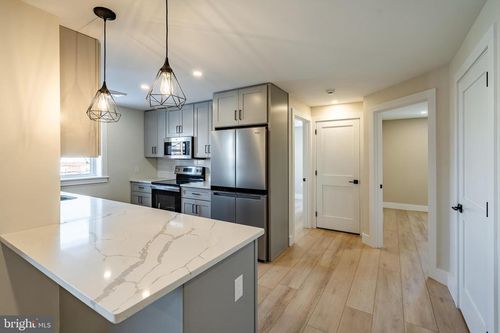 apt-2-530 Washington Ave, PHOENIXVILLE, PA, 19460-3745 | Card Image