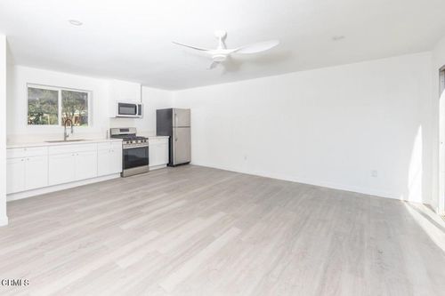 4543 Rockland Pl, La Canada Flintridge, CA, 91011-1427 | Card Image