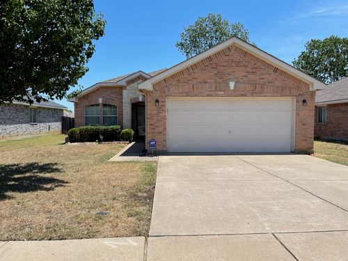 8513 Autumn Creek Trl, Fort Worth, TX, 76134-8446 | Card Image