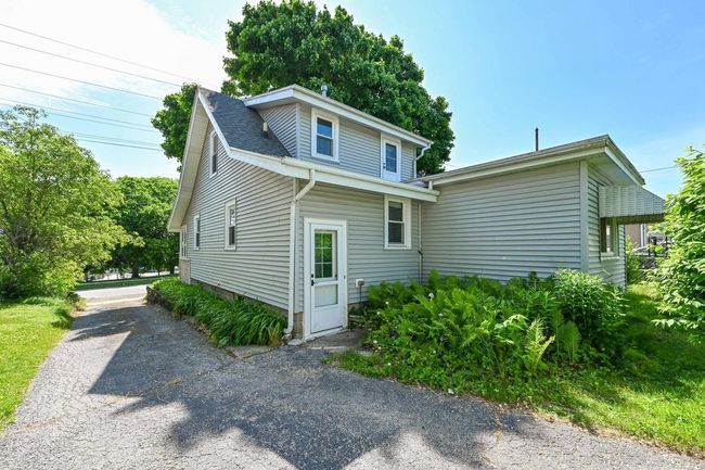 318 Hyde Park Avenue, House other with 3 bedrooms, 1 bathrooms and null parking in Waukesha WI | Image 25