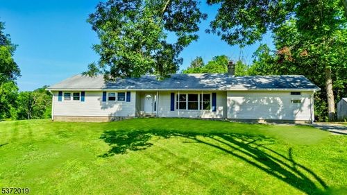 3203 State Rt 94, Franklin, NJ, 07416-9732 | Card Image