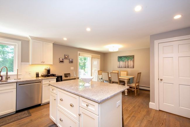 2 - 476 King St, Condo with 2 bedrooms, 2 bathrooms and 4 parking in Cohasset MA | Image 11
